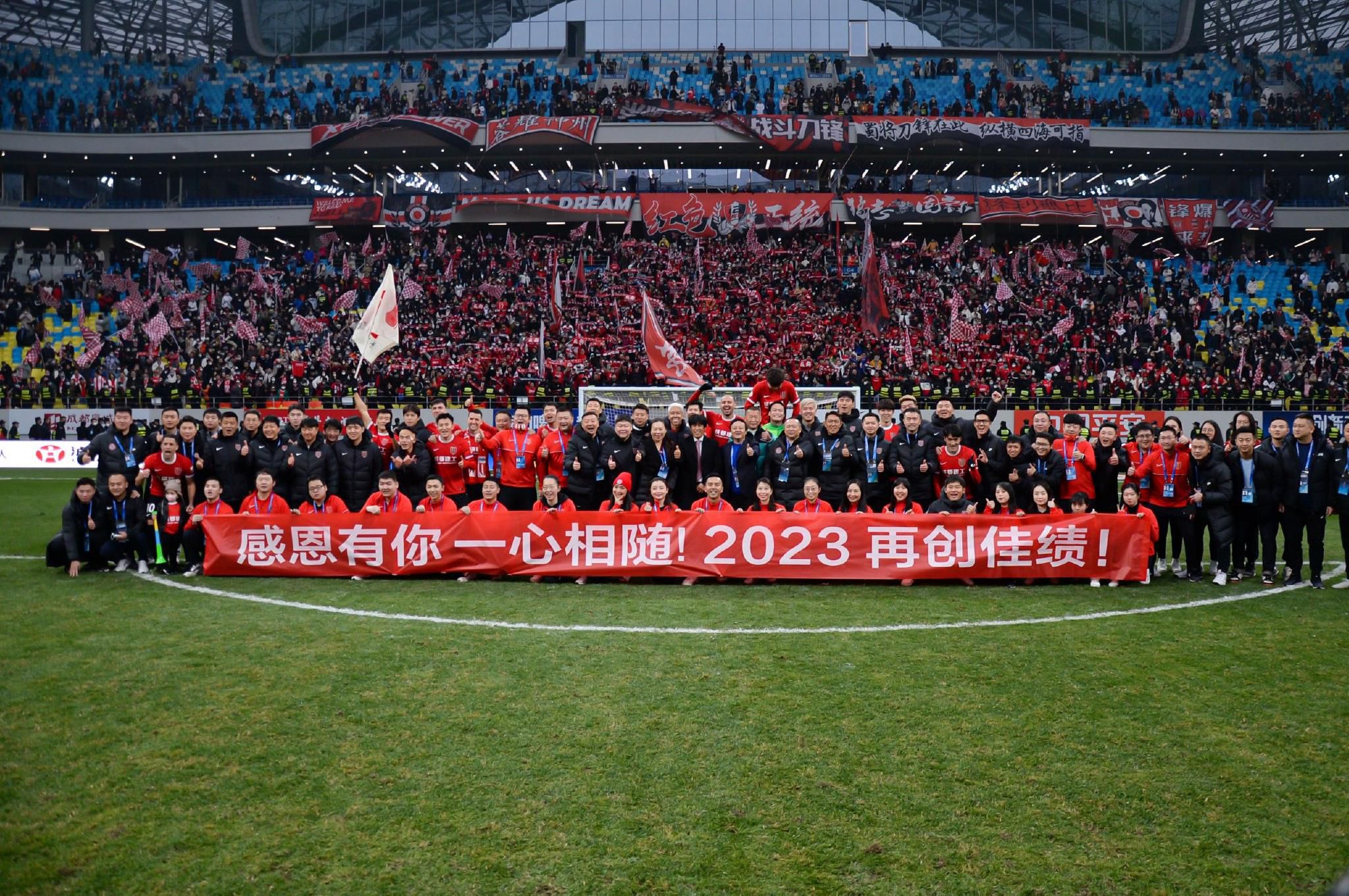 镰田大地在日本国家队遭遇了伤病，因此提前退出了本期国家队集训，这对于拉齐奥来说是个坏消息。